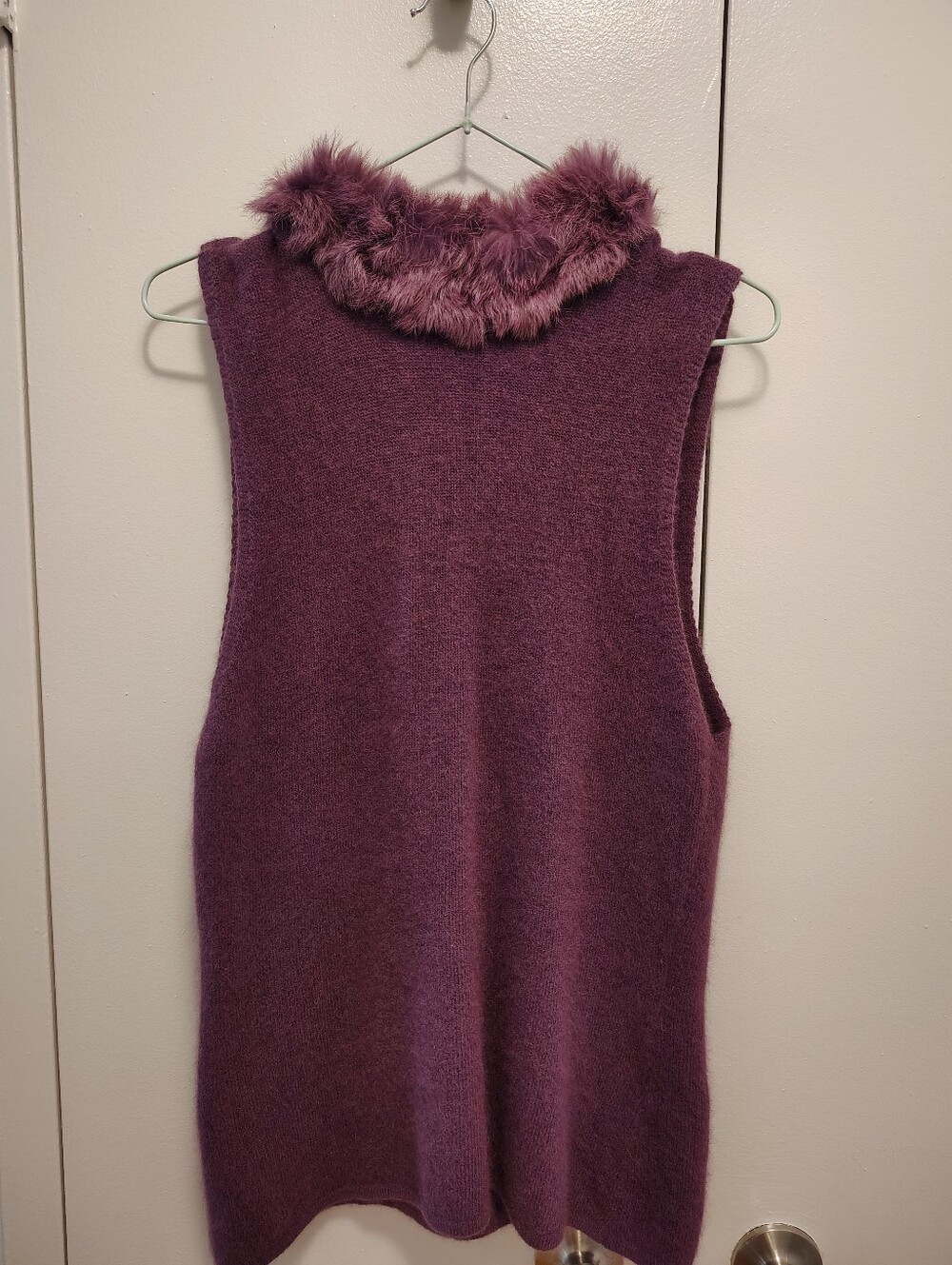 💜 Plush Collar Purple Sleeveless Women's Sweater Vest - Size Medium